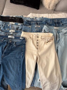 Women’s Jeans Lot – Aritzia Denim Forum, Abercrombie & American Eagle